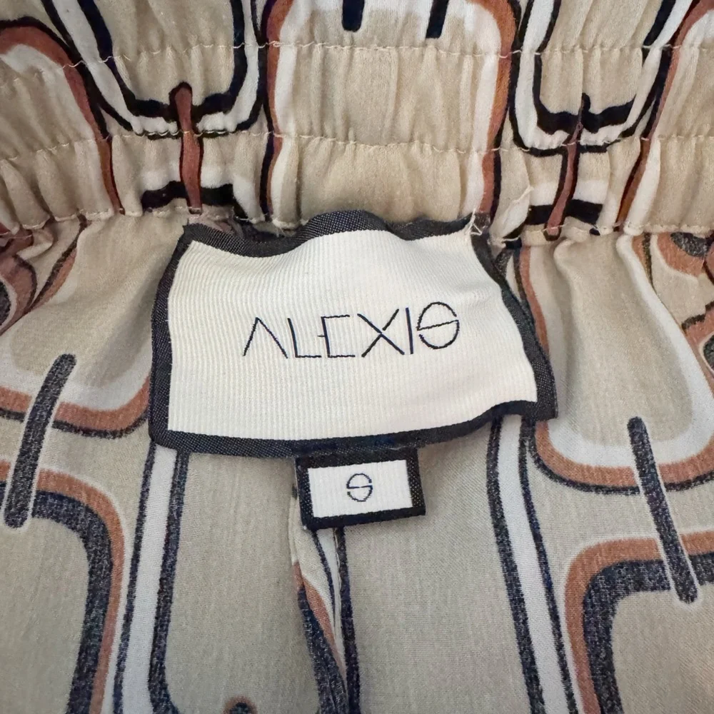 ALEXIS Tan Chain Link Print Lionel Belted Satin Pants with Tie Size Small - Picture 8 of 8
